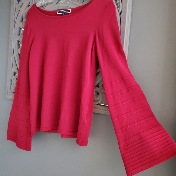 NWOT| BELL SLEEVE SWEATER - Picture 13 of 14